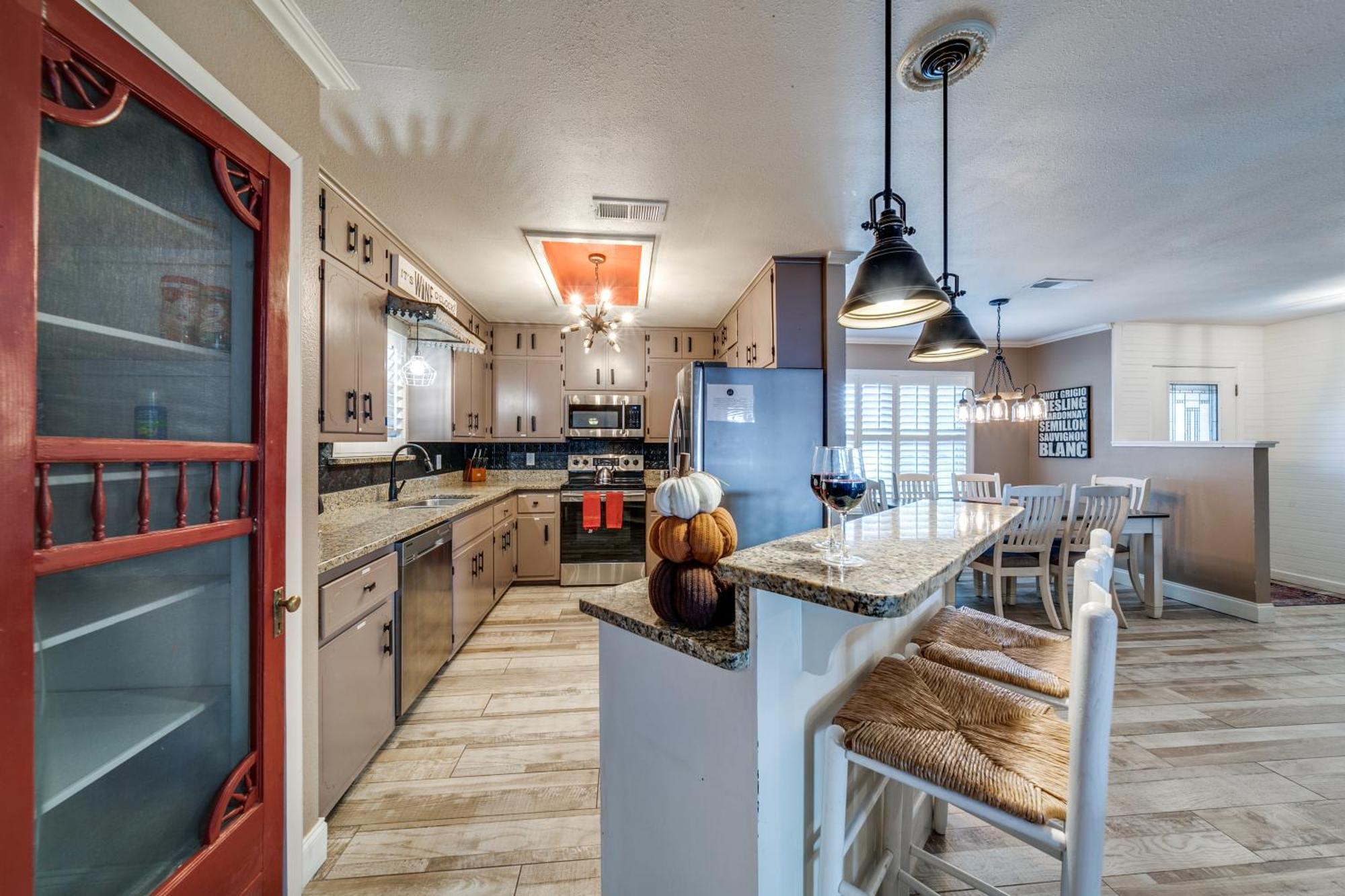 Charming Pet Friendly 4 Bdrm Home Mins To Main St And Wineries Fredericksburg Bagian luar foto