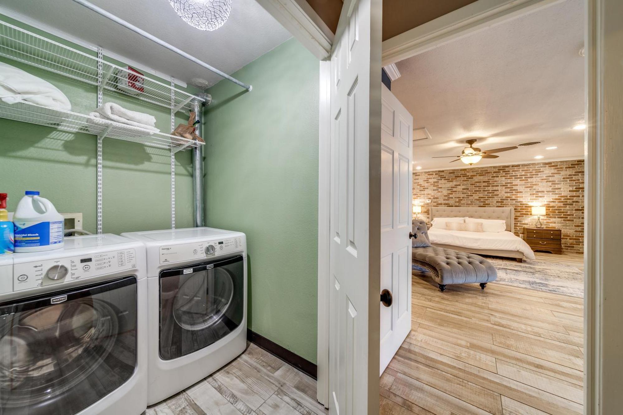 Charming Pet Friendly 4 Bdrm Home Mins To Main St And Wineries Fredericksburg Bagian luar foto