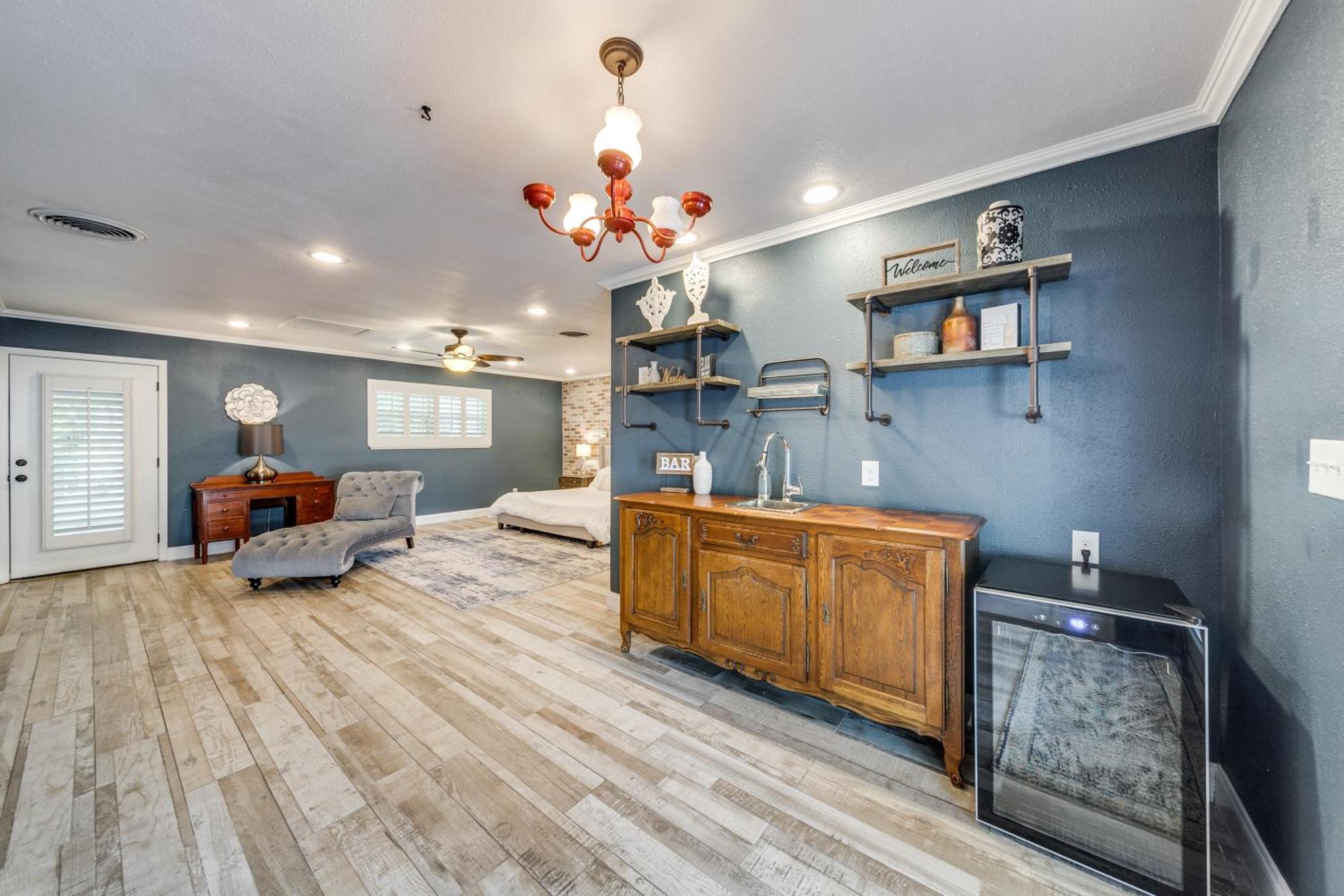 Charming Pet Friendly 4 Bdrm Home Mins To Main St And Wineries Fredericksburg Bagian luar foto